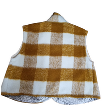 Load image into Gallery viewer, Sleeveless Jacket with collar