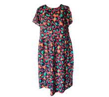 Load image into Gallery viewer, Red leopard easy dress Size 10- long skirt