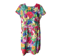 Load image into Gallery viewer, Easy dress Floral Size 16
