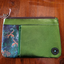 Load image into Gallery viewer, Green turtle clutch
