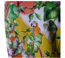 Load image into Gallery viewer, Tropical parrot linen boxy top
